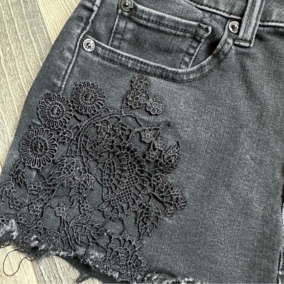 EU American Eagle Outfitters Black Lace Hi-Rise Shorties - Picture 4 of 8
